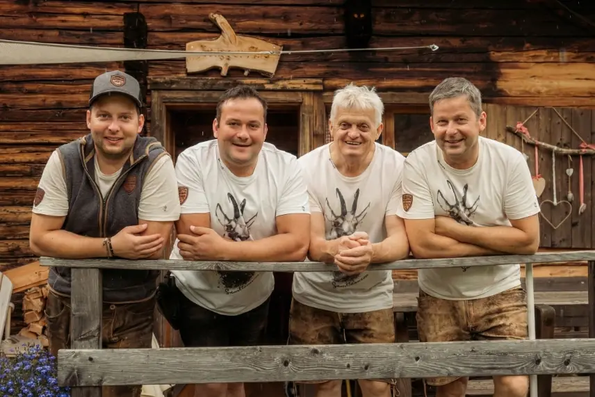 Familie Stemberger auf der Bruggeralm